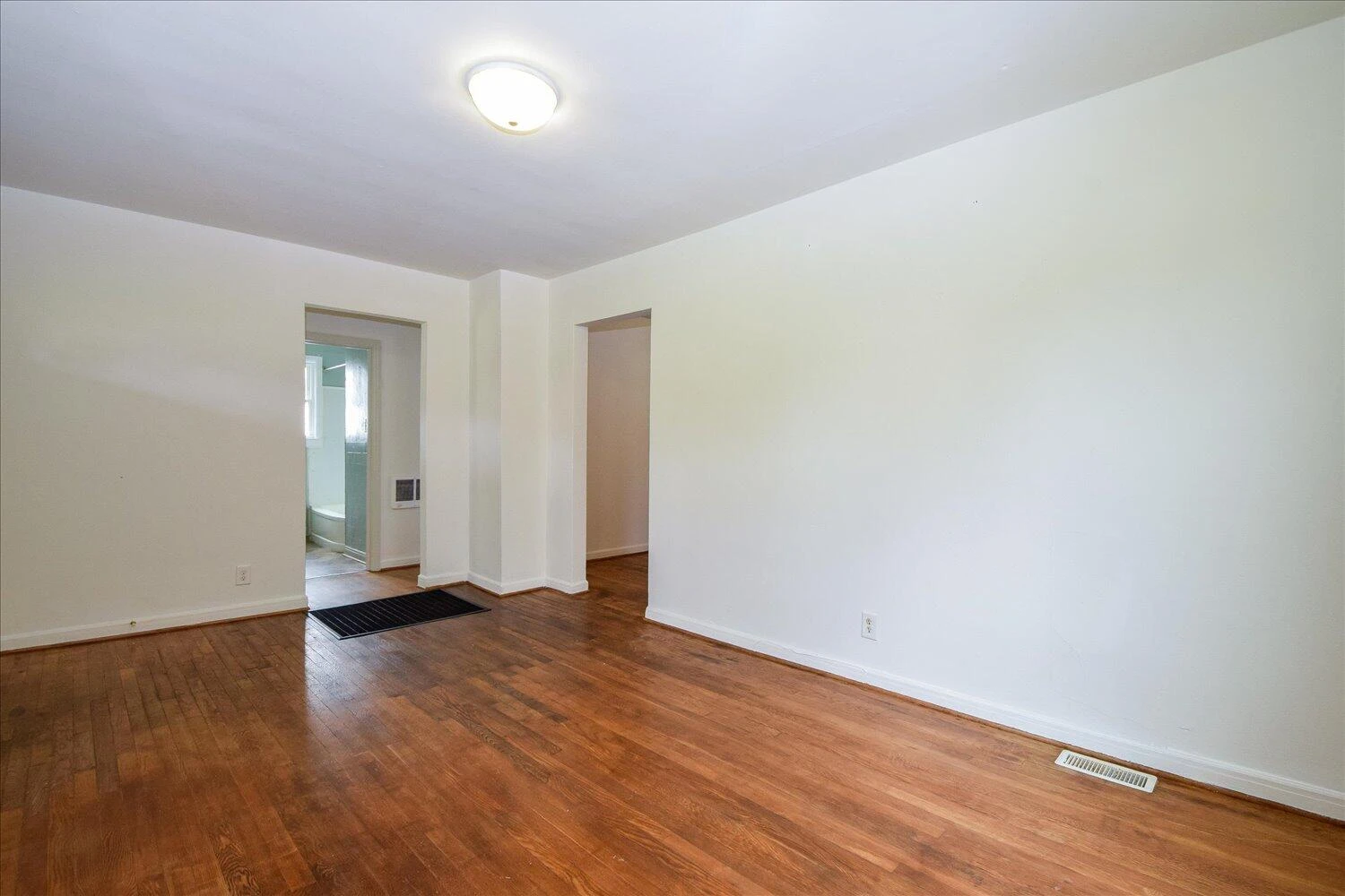 549 36th ST - Photo 2