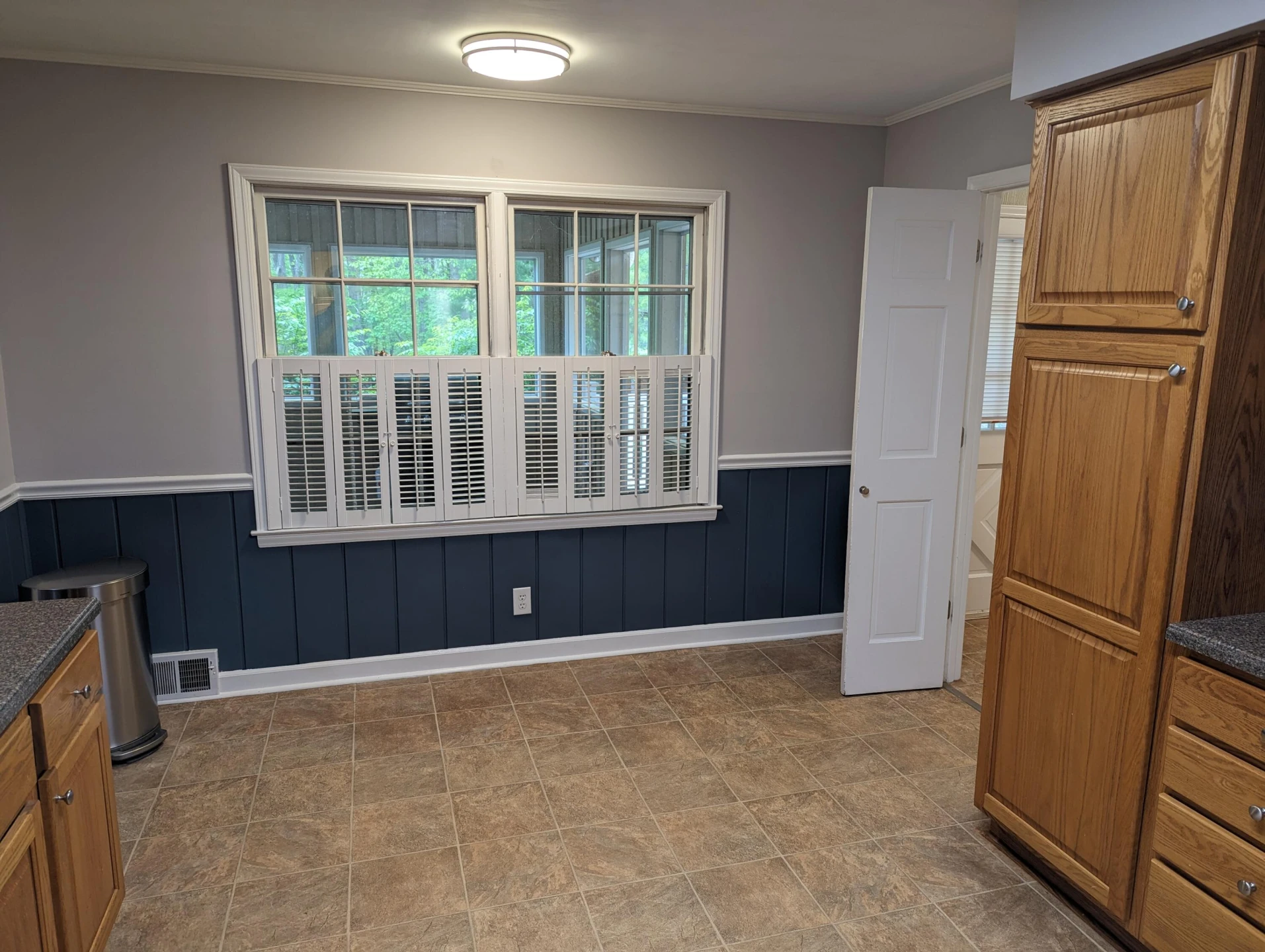 130 Oxford CIR - Photo 16