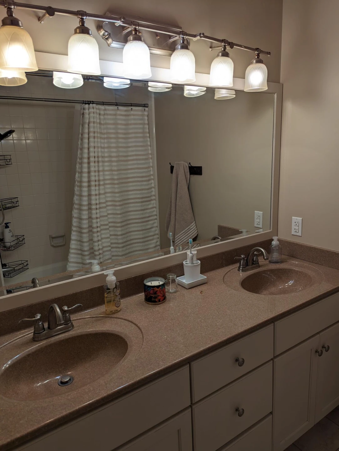 130 Oxford CIR - Photo 39