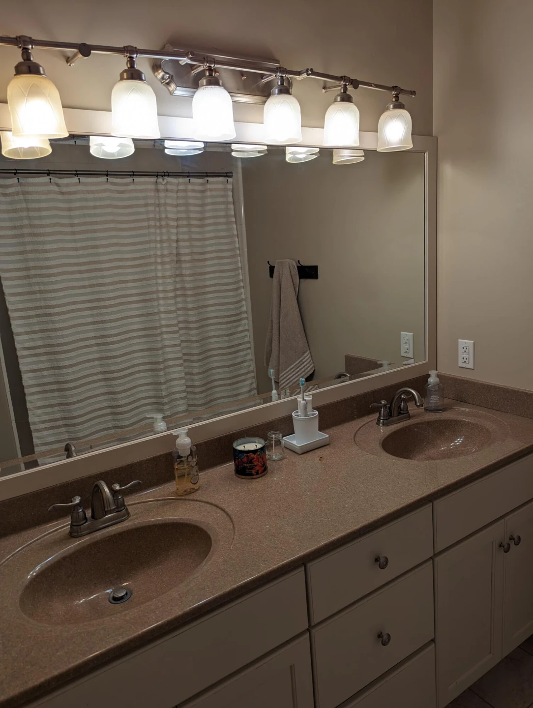 130 Oxford CIR - Photo 41