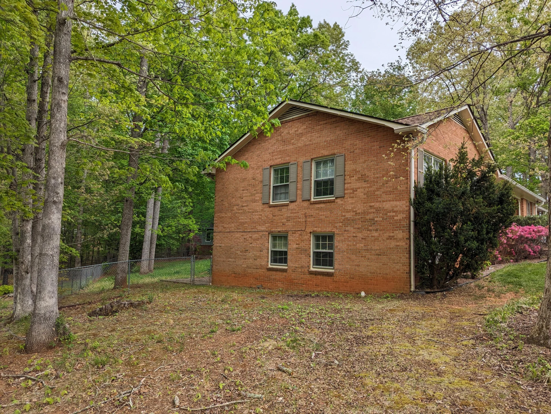 130 Oxford CIR - Photo 49