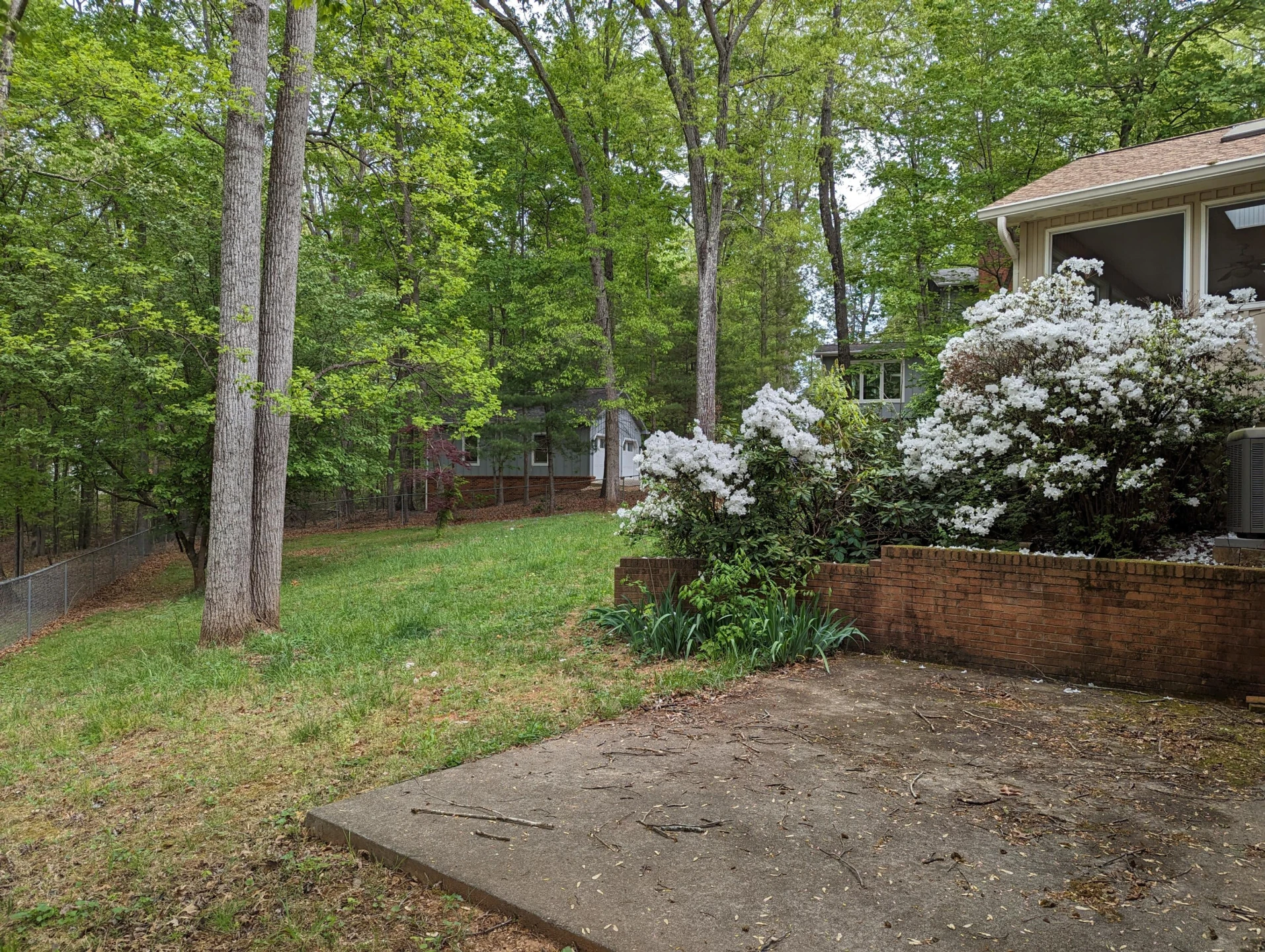 130 Oxford CIR - Photo 50