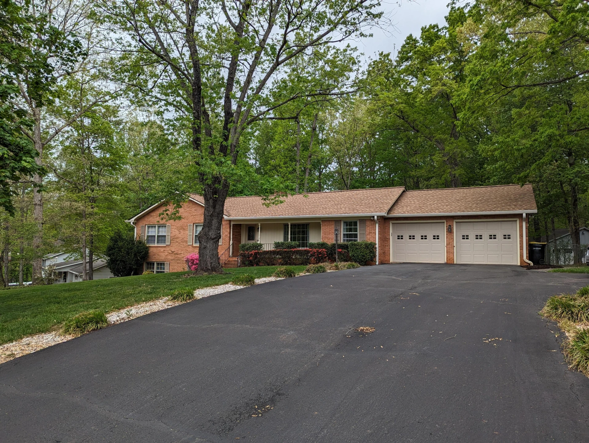 130 Oxford CIR - Photo 58