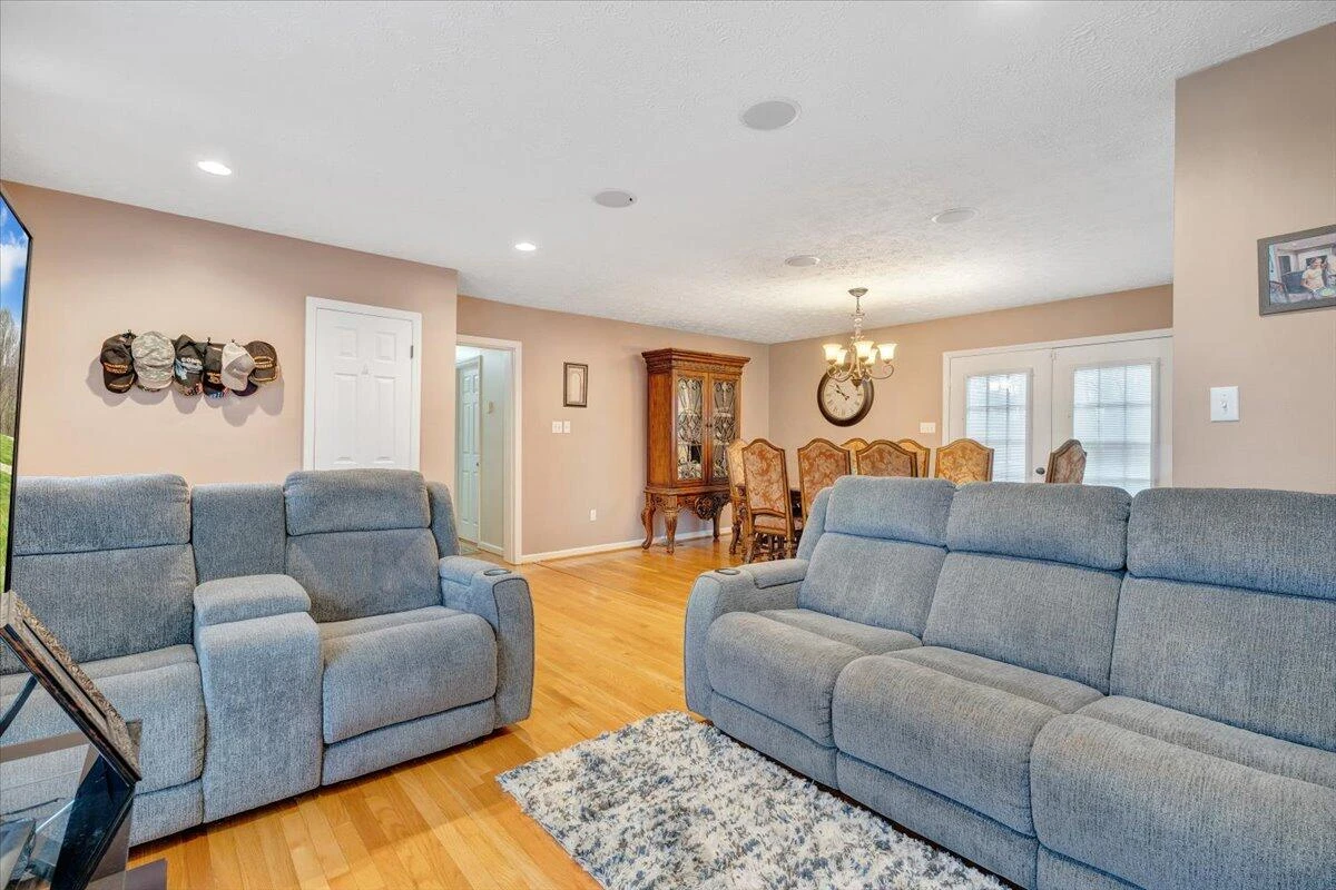 117 Meadow Brook DR - Photo 11