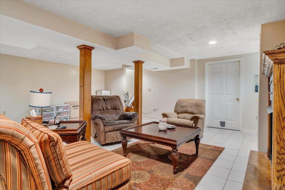 117 Meadow Brook DR - Photo 33