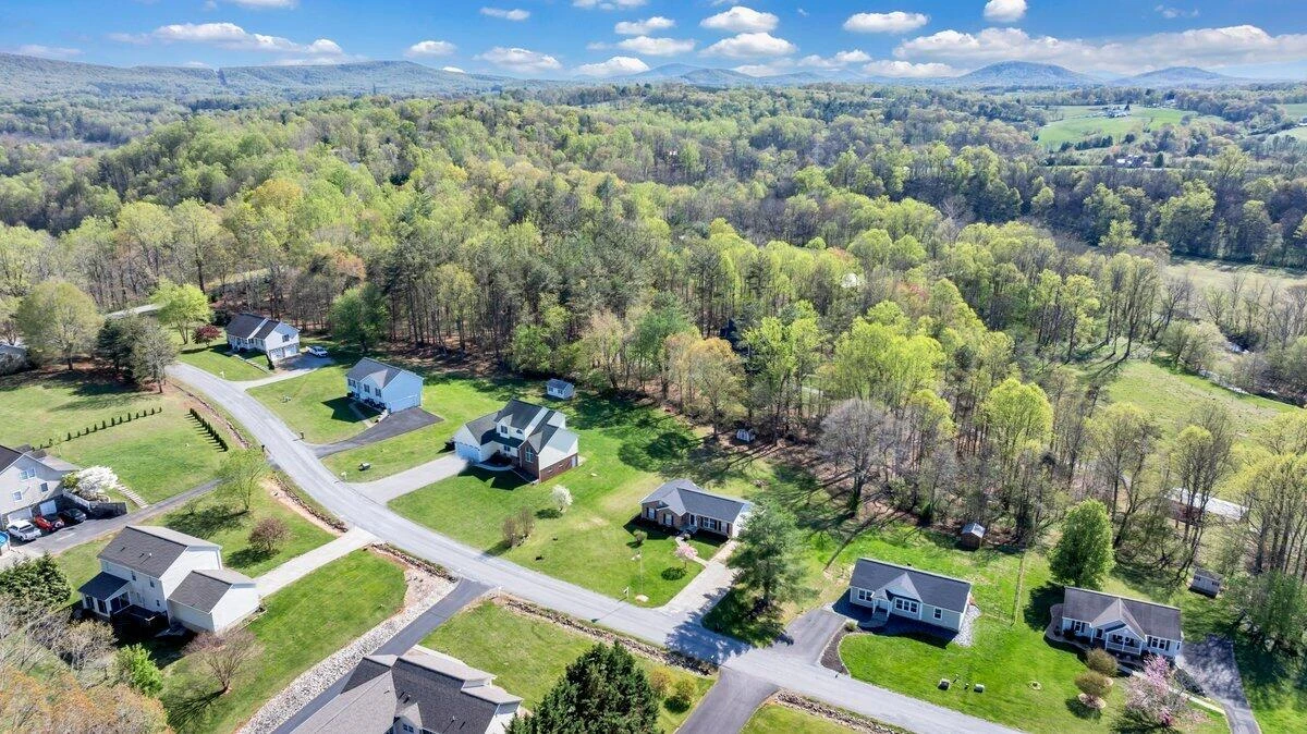 117 Meadow Brook DR - Photo 43