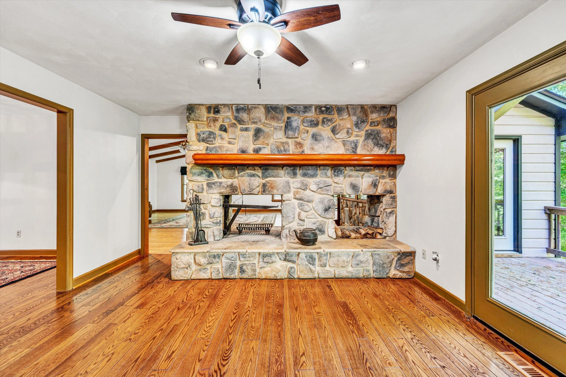 104 Hickory Lake LN - Photo 33