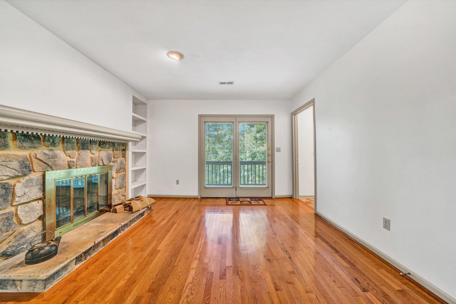 104 Hickory Lake LN - Photo 45