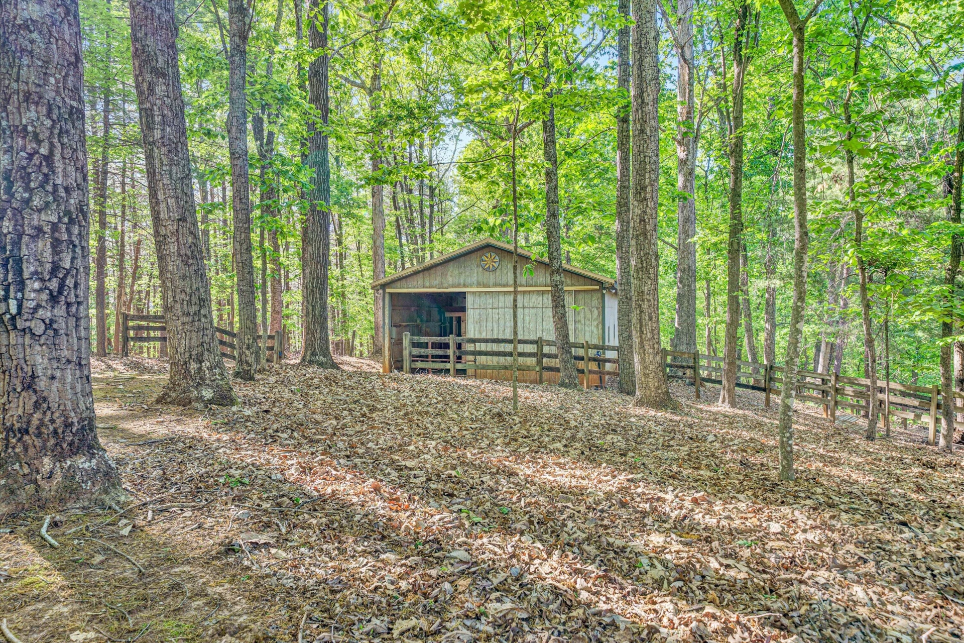 104 Hickory Lake LN - Photo 63