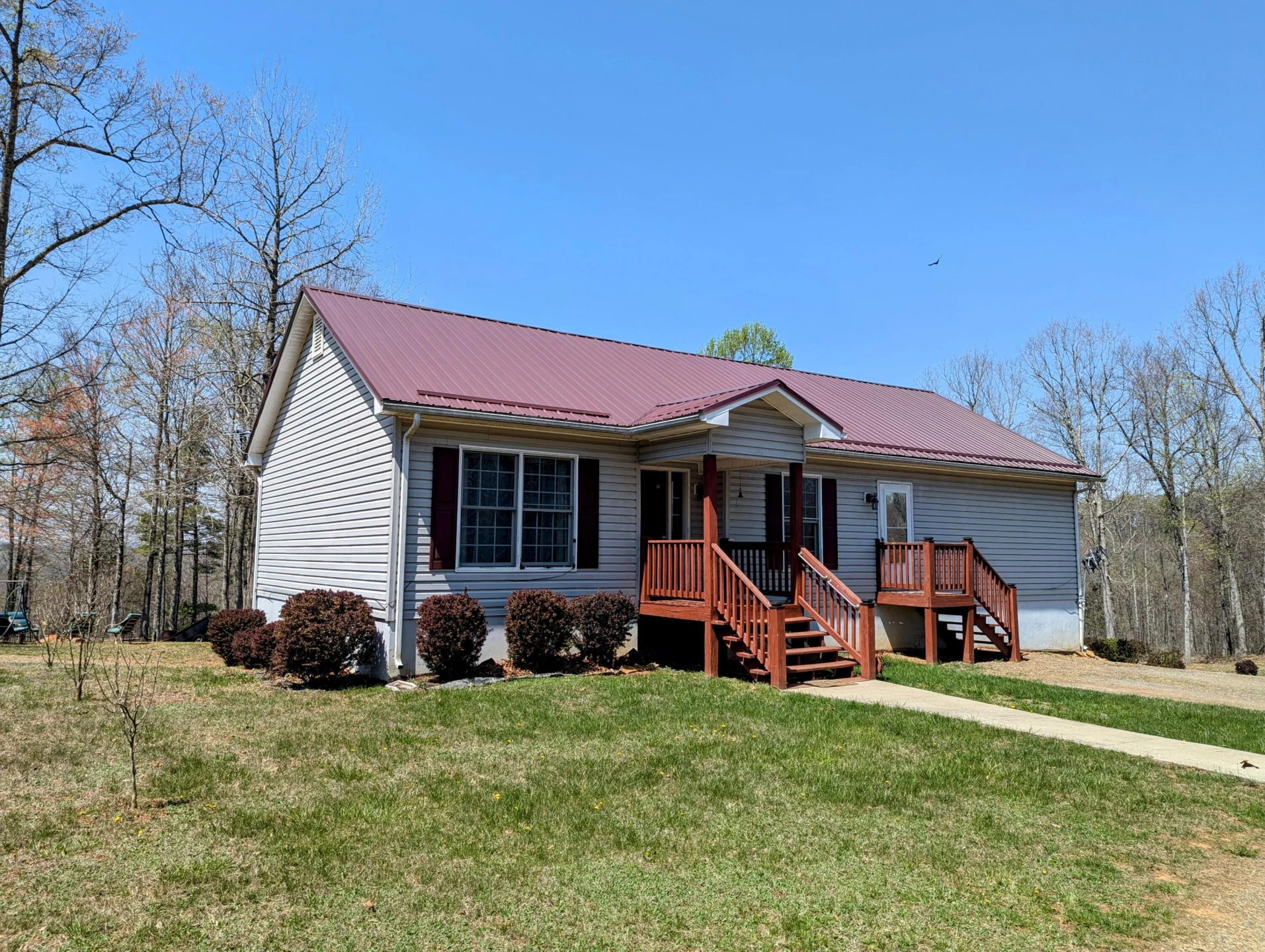 1061 Nursery RD