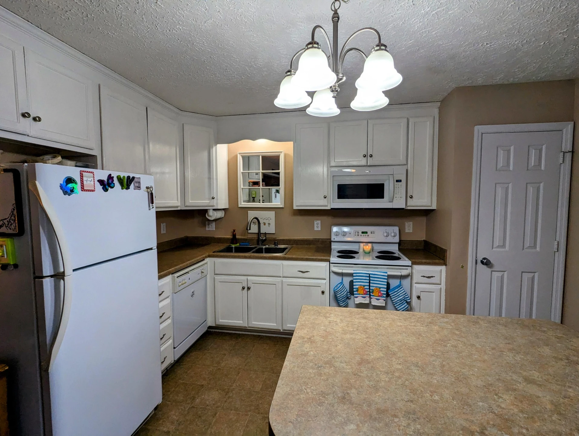 1061 Nursery RD - Photo 11