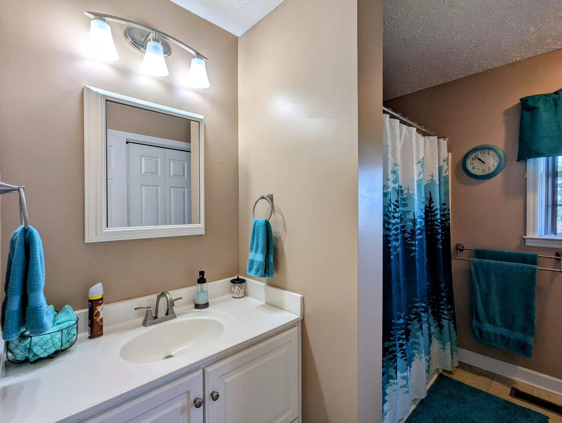 1061 Nursery RD - Photo 17