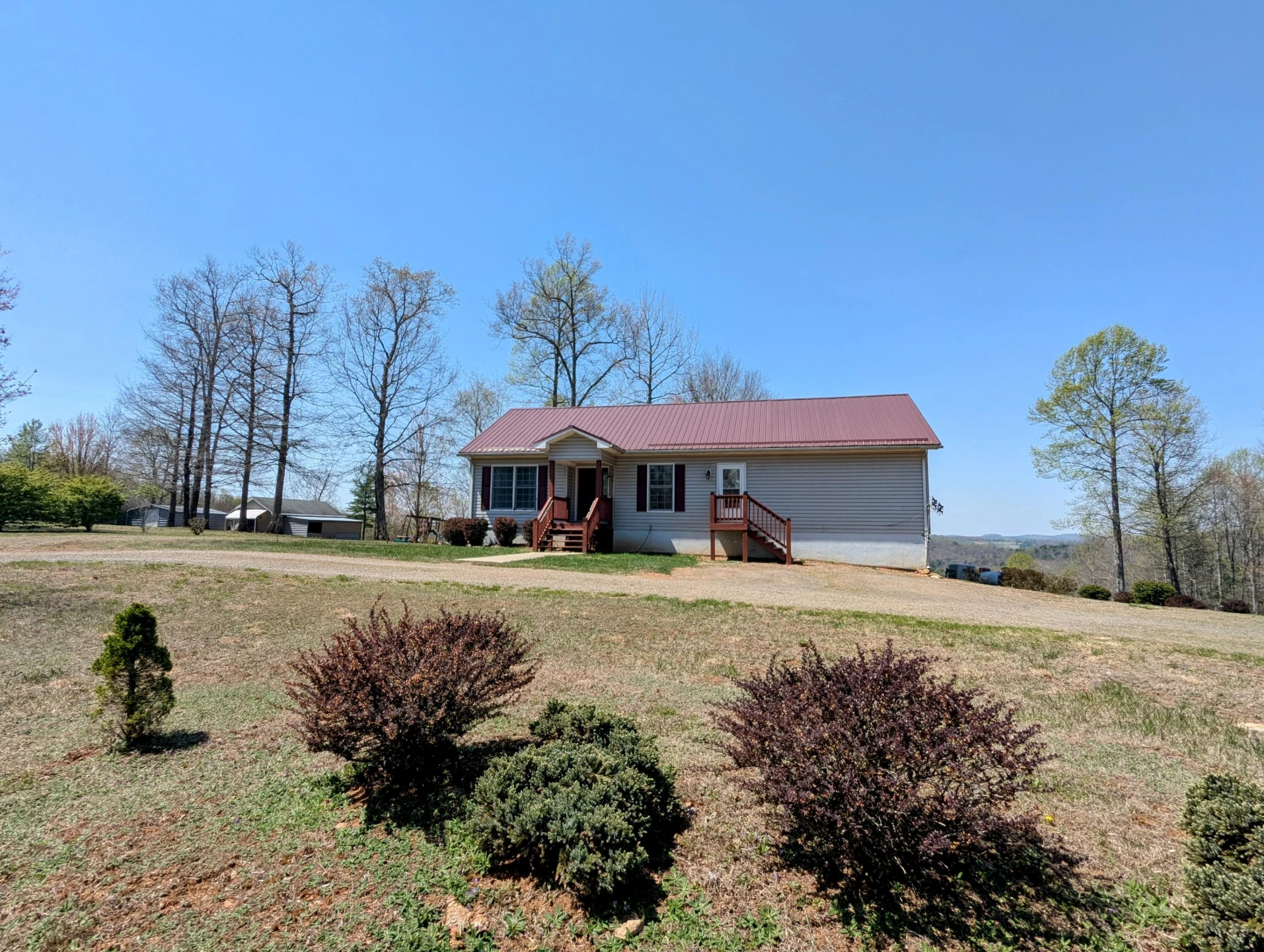 1061 Nursery RD - Photo 3