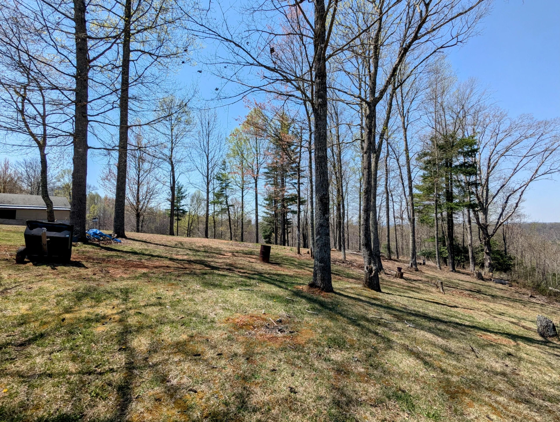 1061 Nursery RD - Photo 32