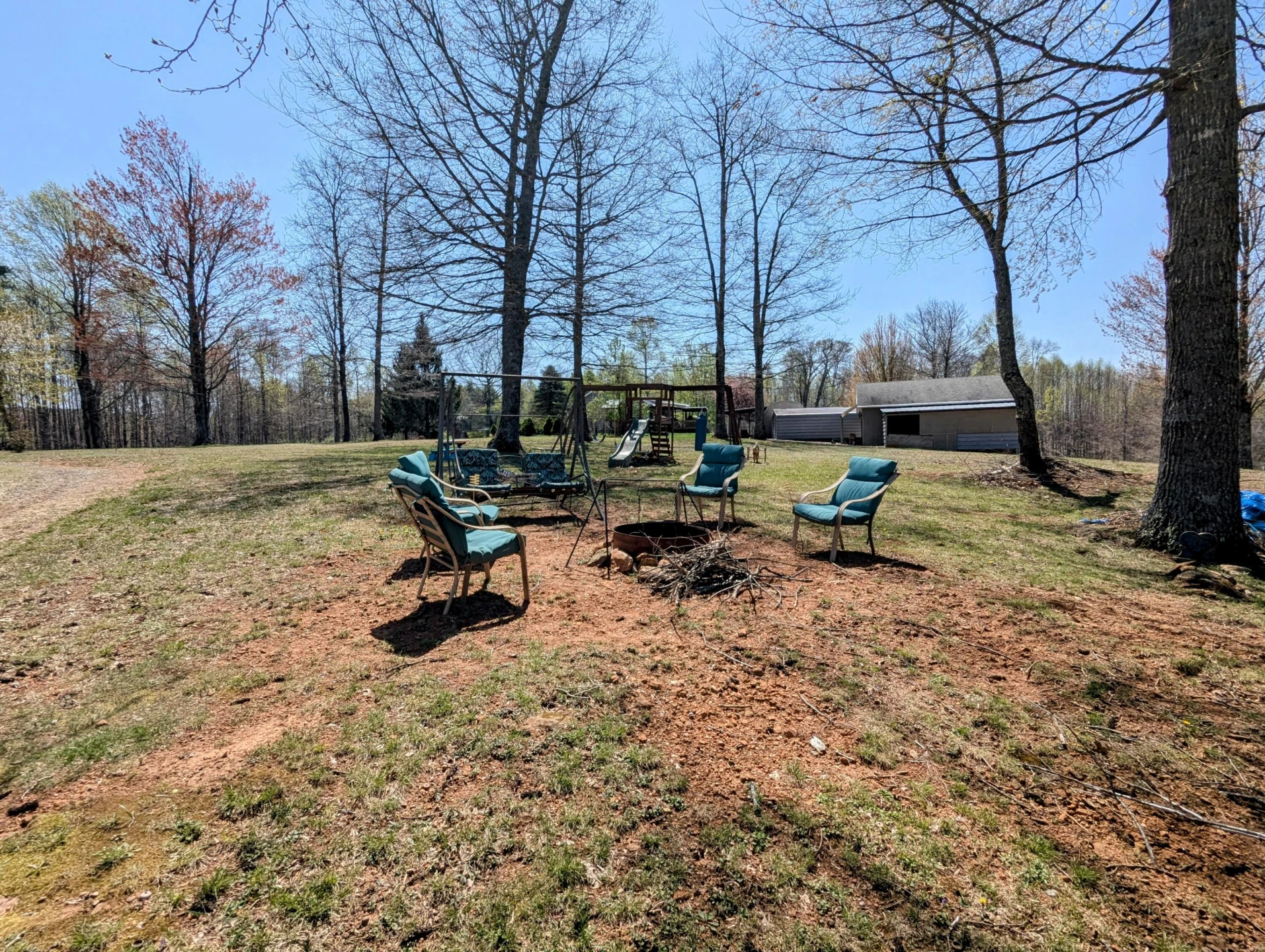 1061 Nursery RD - Photo 33