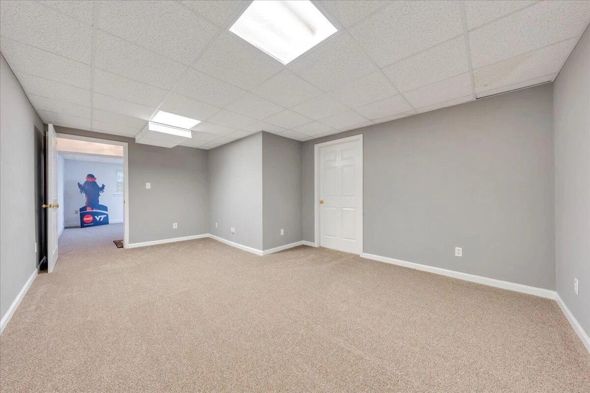 274 Bousman CIR - Photo 32