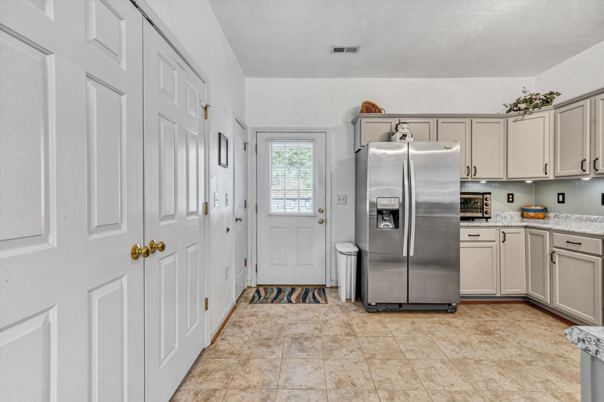 8217 Emerald Court DR - Photo 11