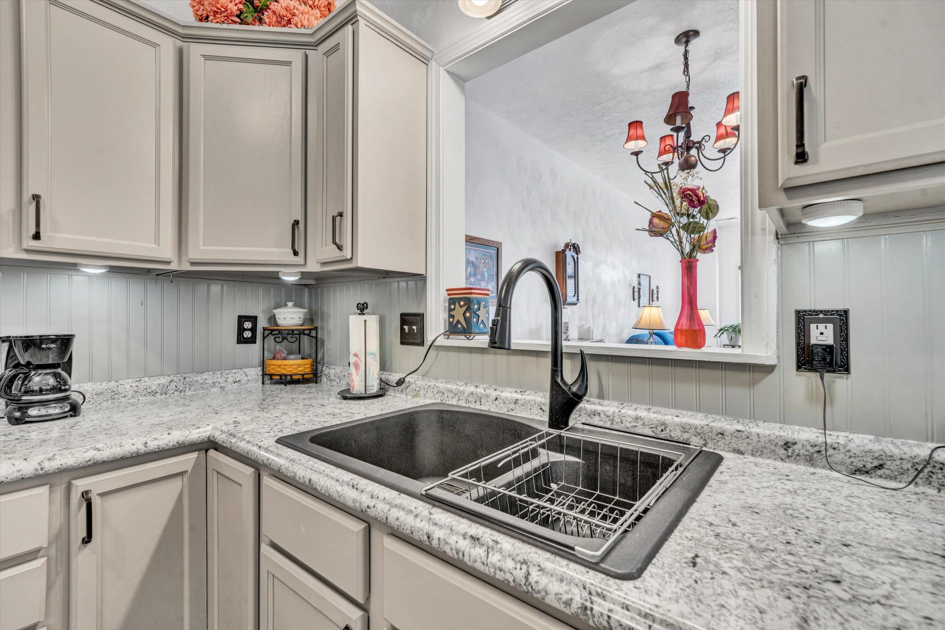 8217 Emerald Court DR - Photo 13