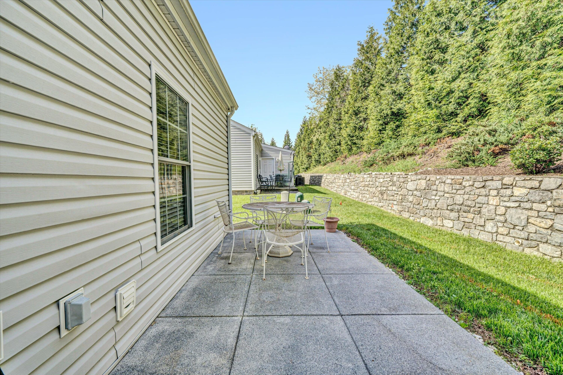 8217 Emerald Court DR - Photo 27