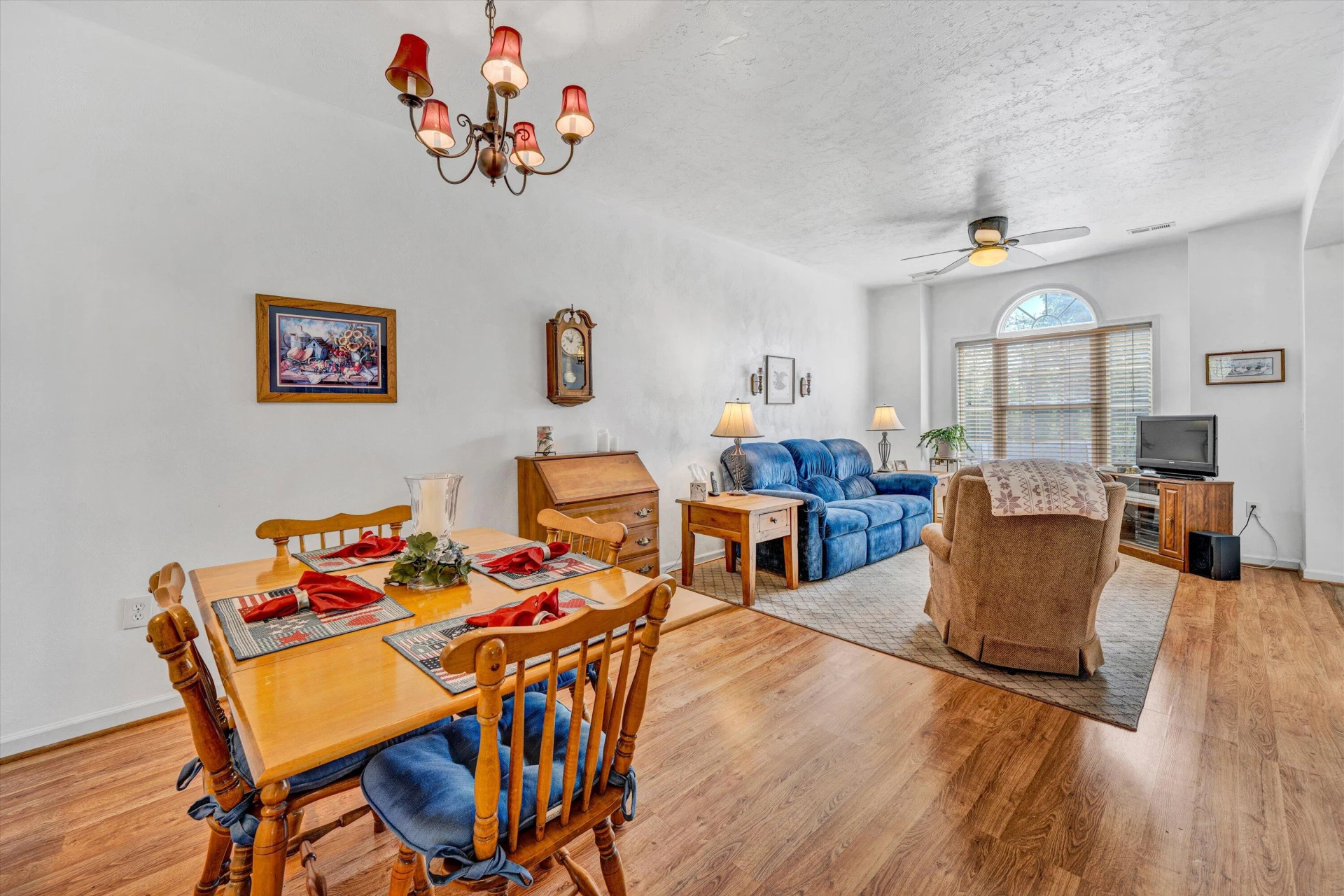 8217 Emerald Court DR - Photo 8