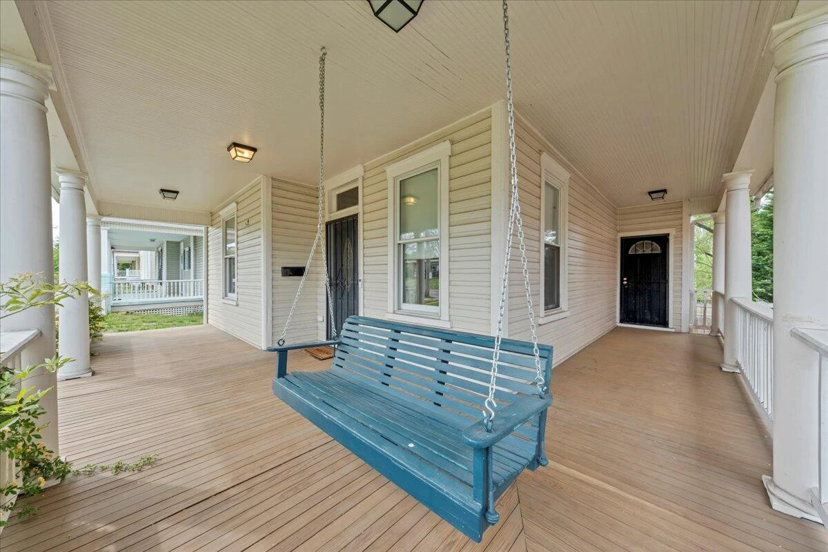 407 Elm AVE - Photo 7