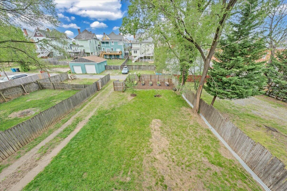 407 Elm AVE - Photo 43