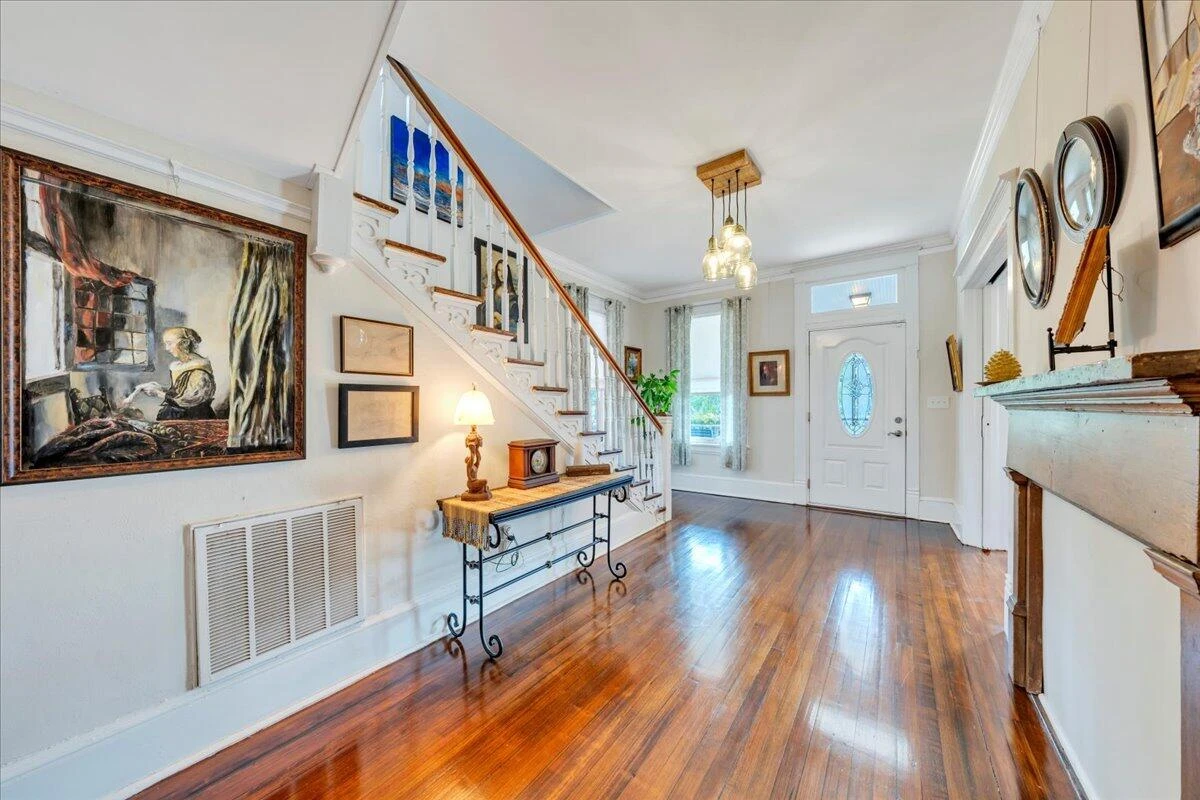 407 Elm AVE - Photo 11