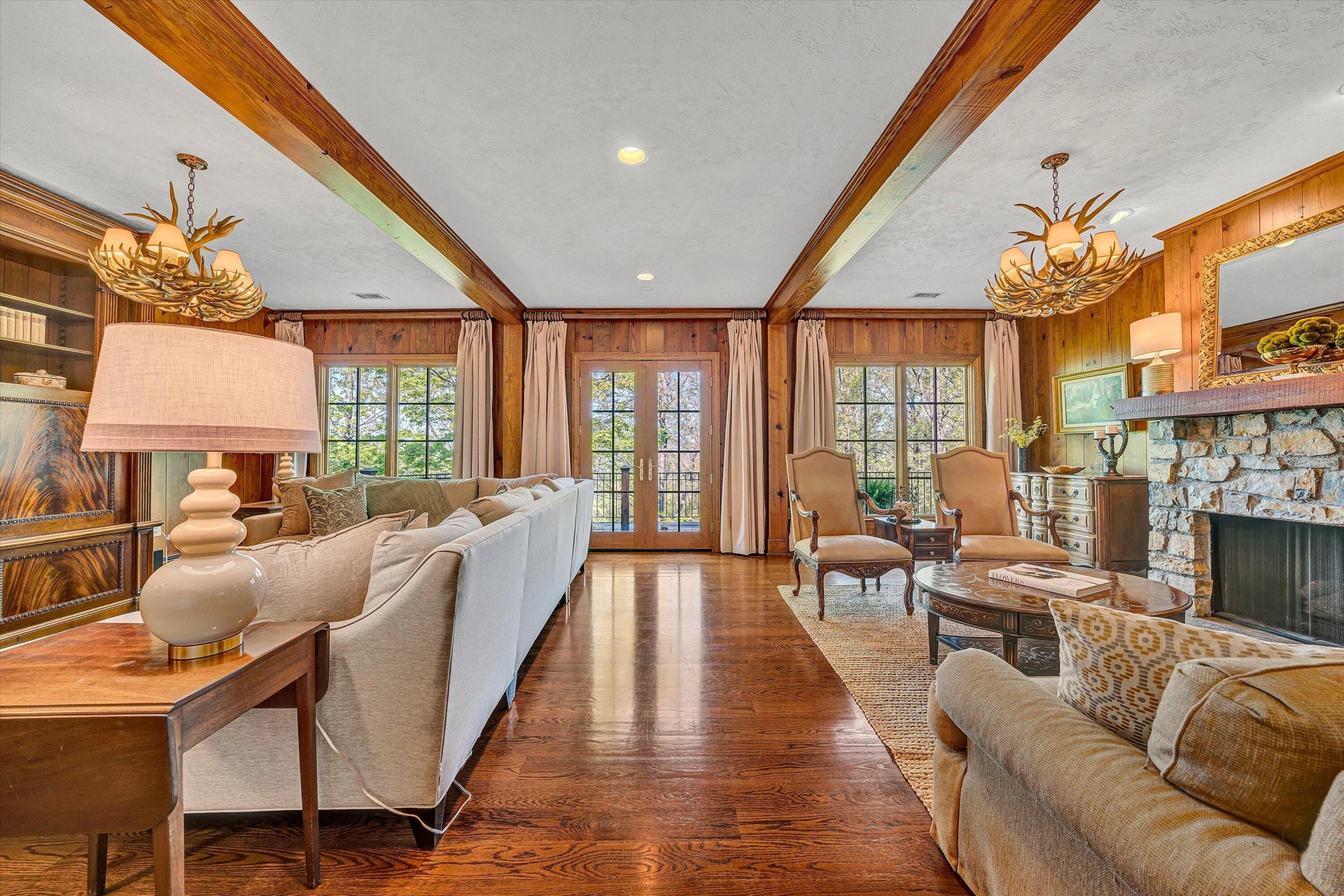 2555 Woodcliff RD - Photo 18