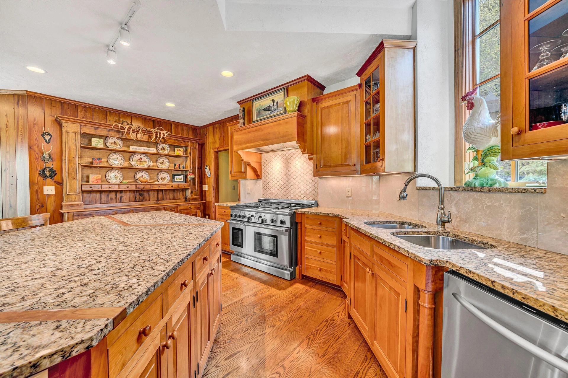 2555 Woodcliff RD - Photo 32