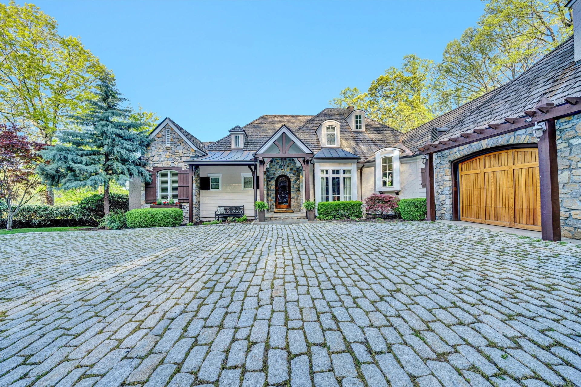 2555 Woodcliff RD - Photo 10