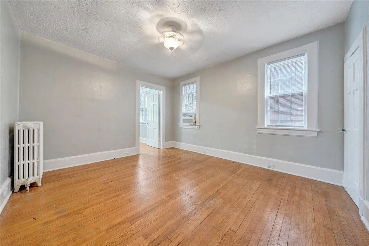 2521 Longview AVE #1-4 - Photo 11