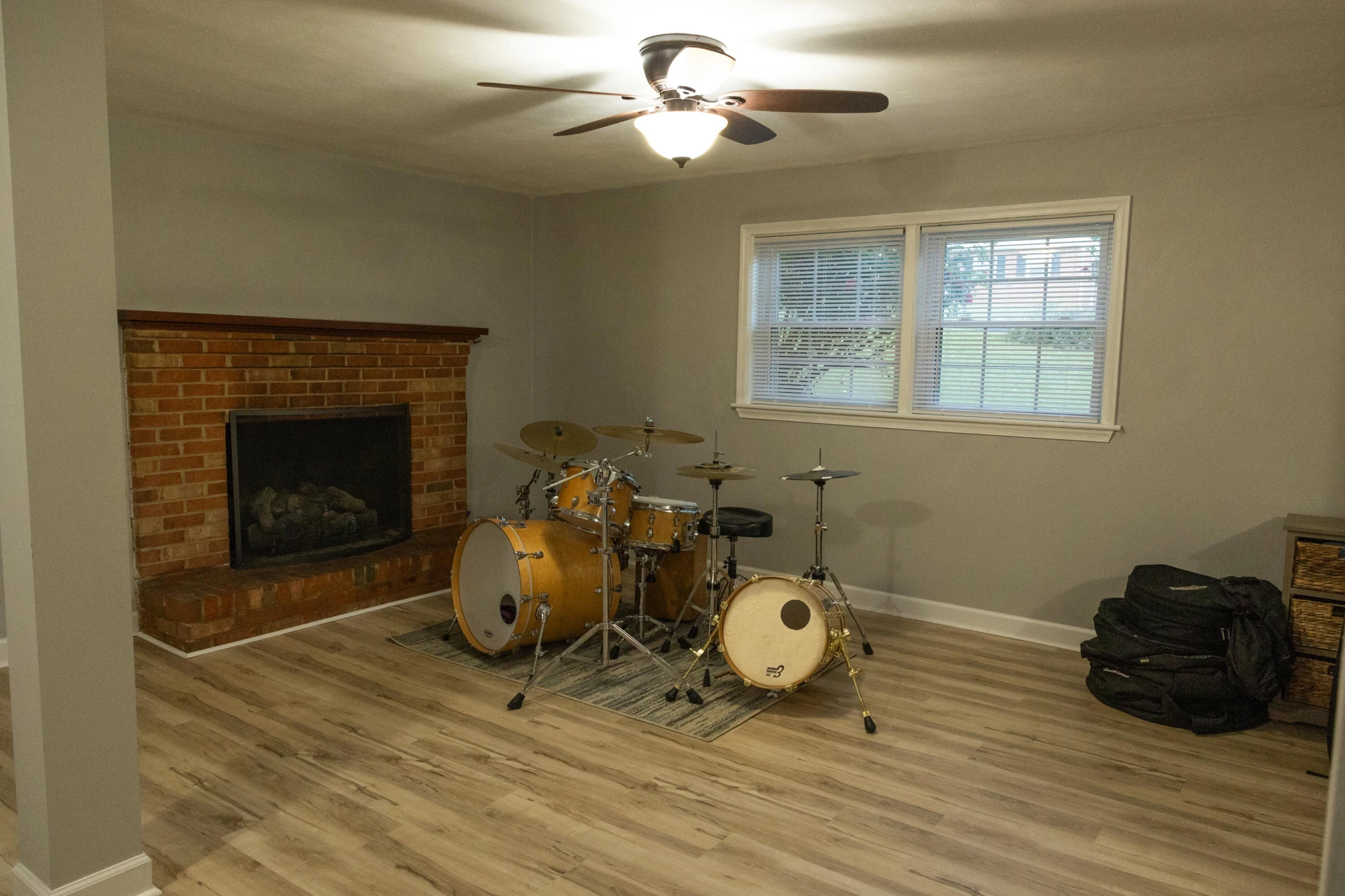 2926 NEIL DR - Photo 18