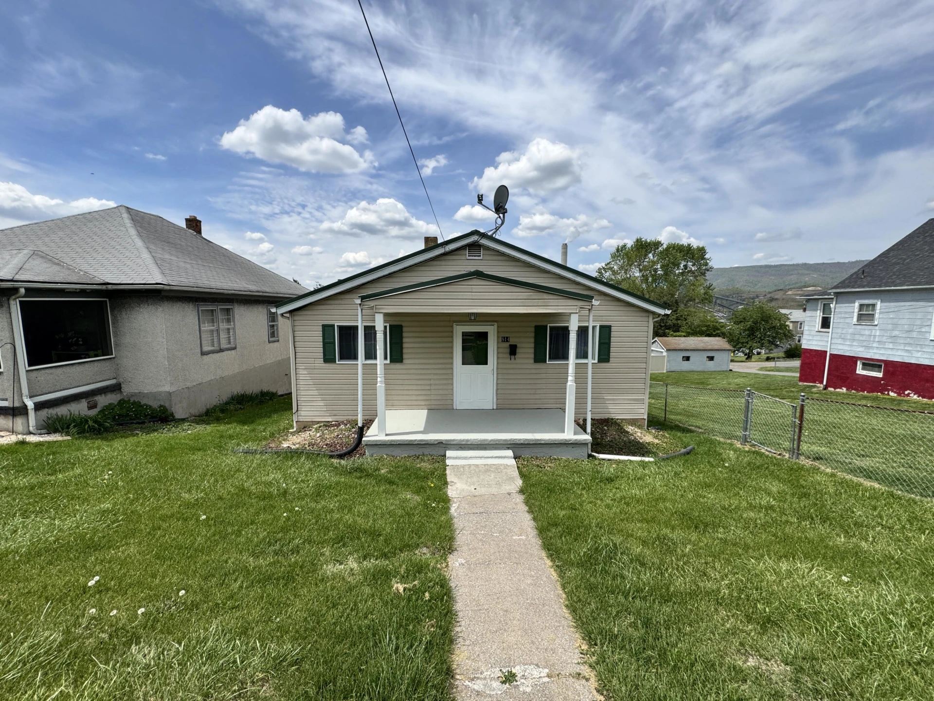 814 N Rockbridge AVE - Photo 2