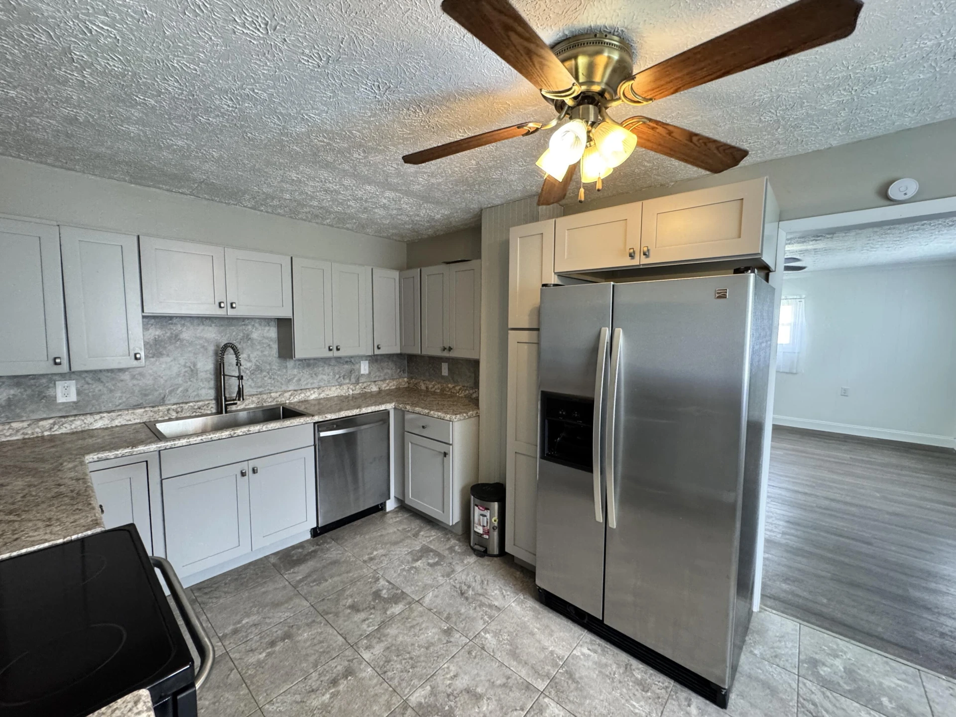 814 N Rockbridge AVE - Photo 4