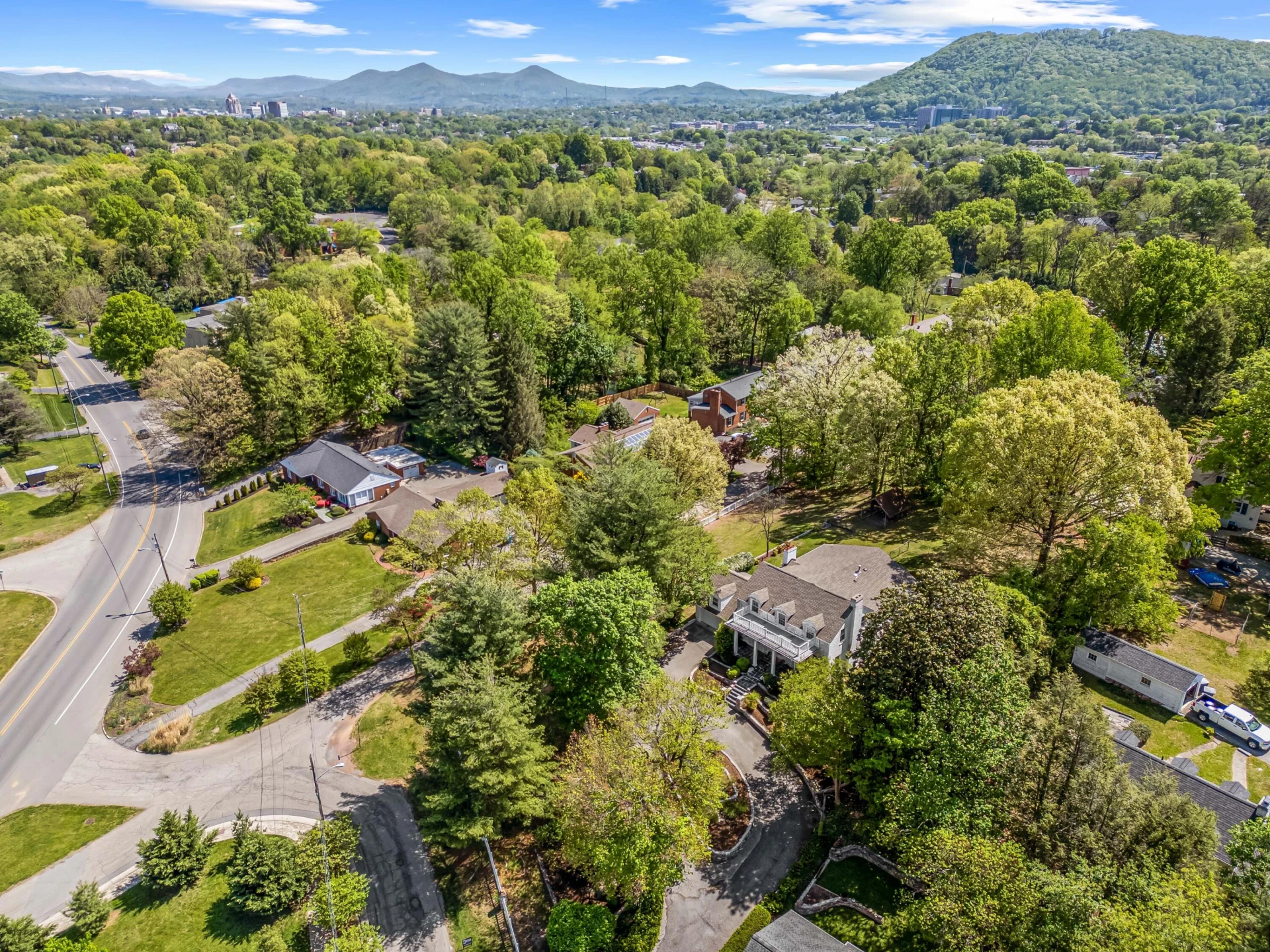2310 Martin LN - Photo 110