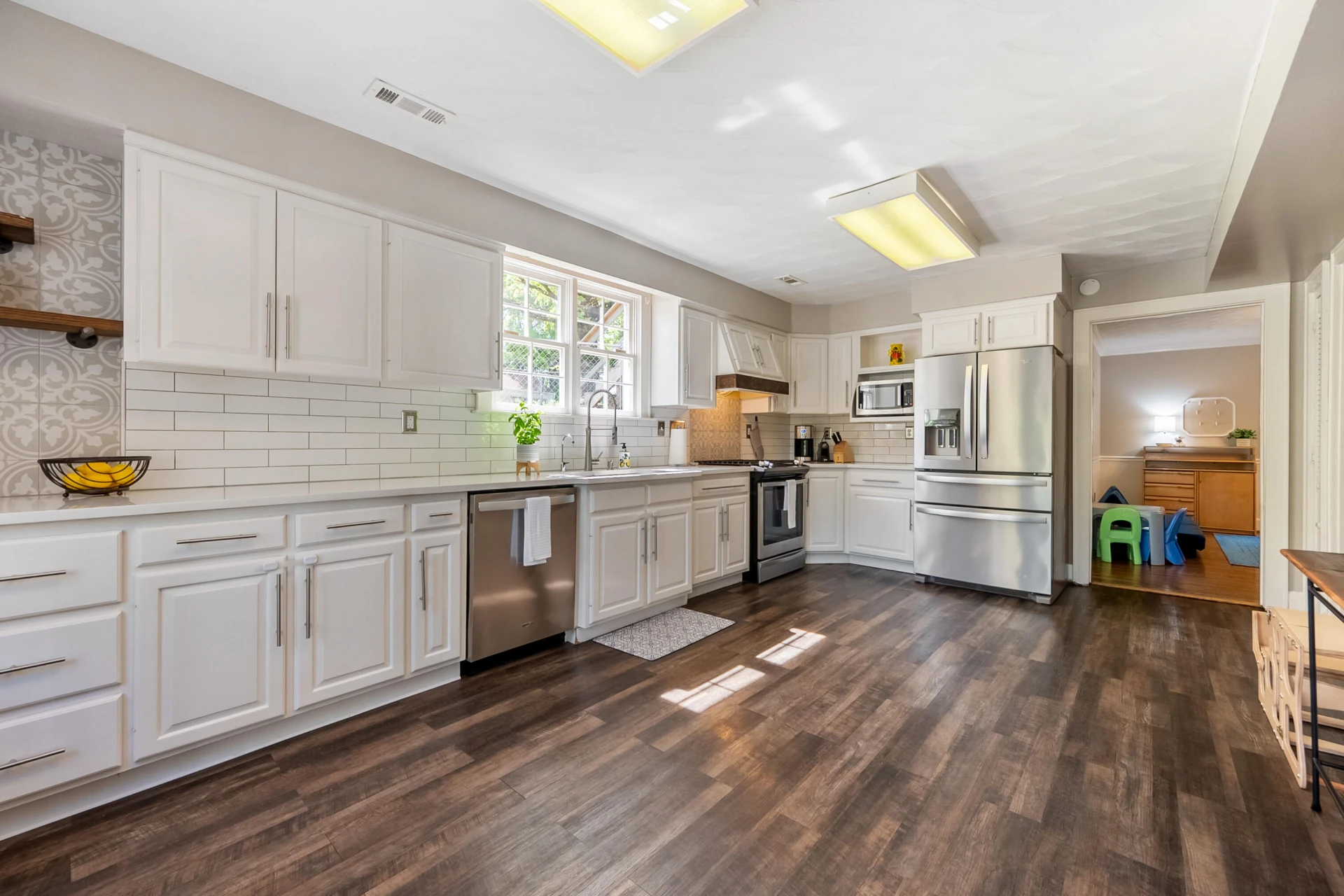 2310 Martin LN - Photo 29