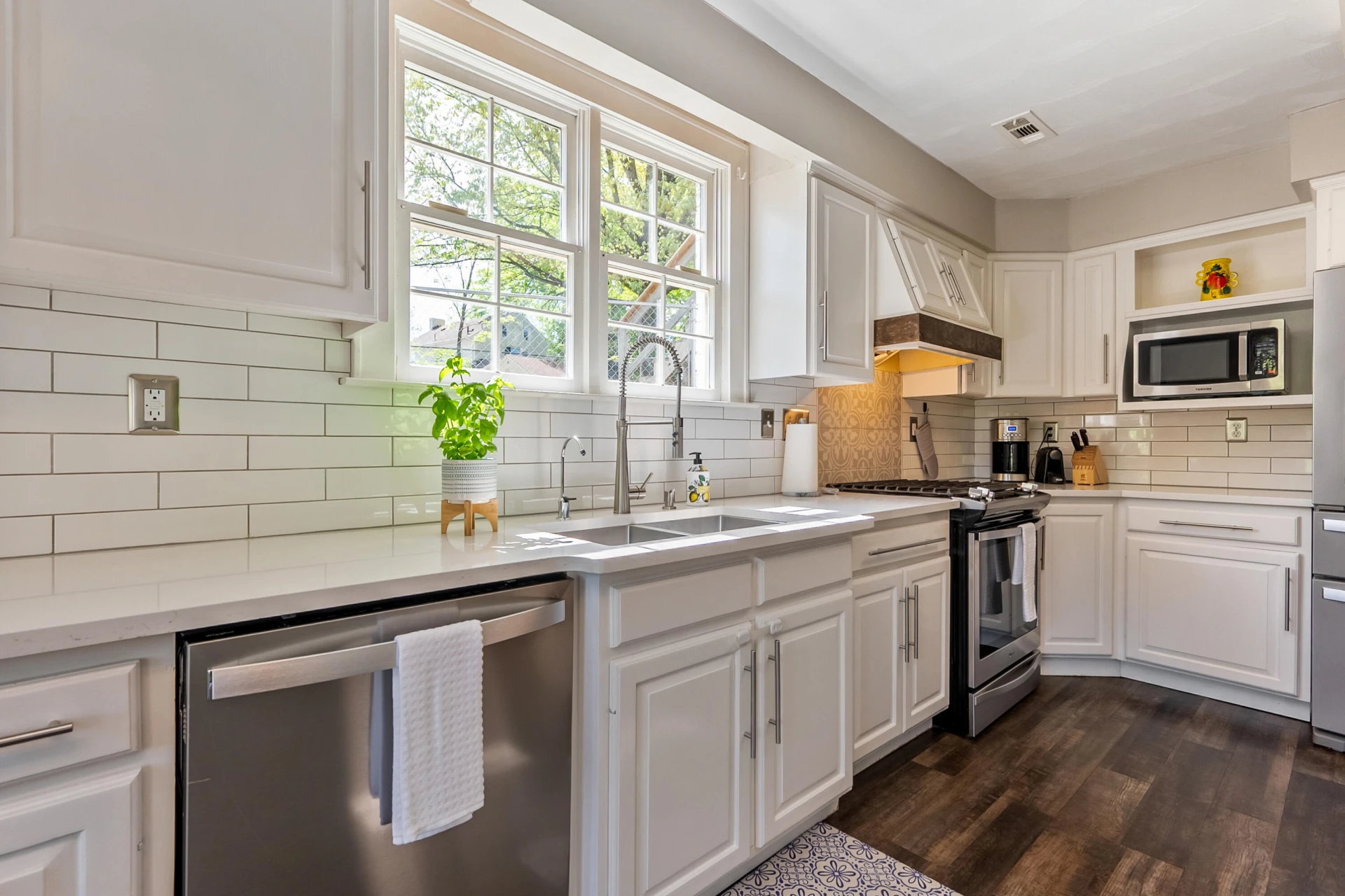 2310 Martin LN - Photo 31