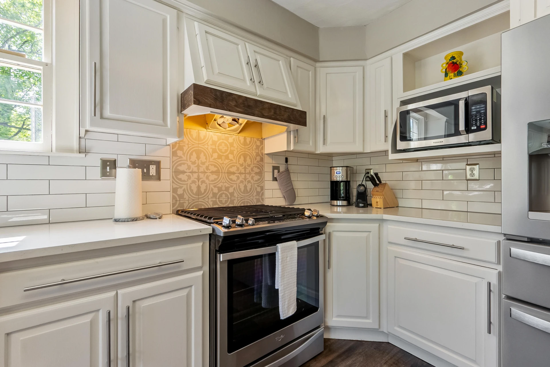 2310 Martin LN - Photo 32
