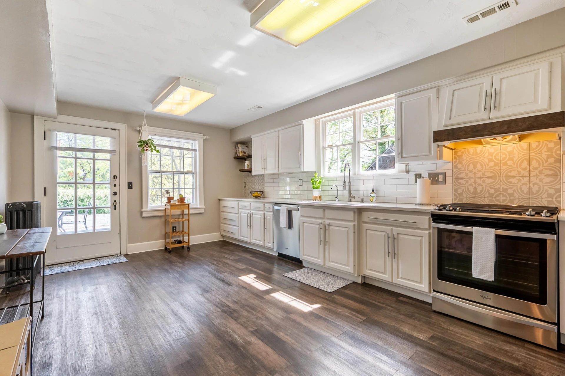 2310 Martin LN - Photo 33