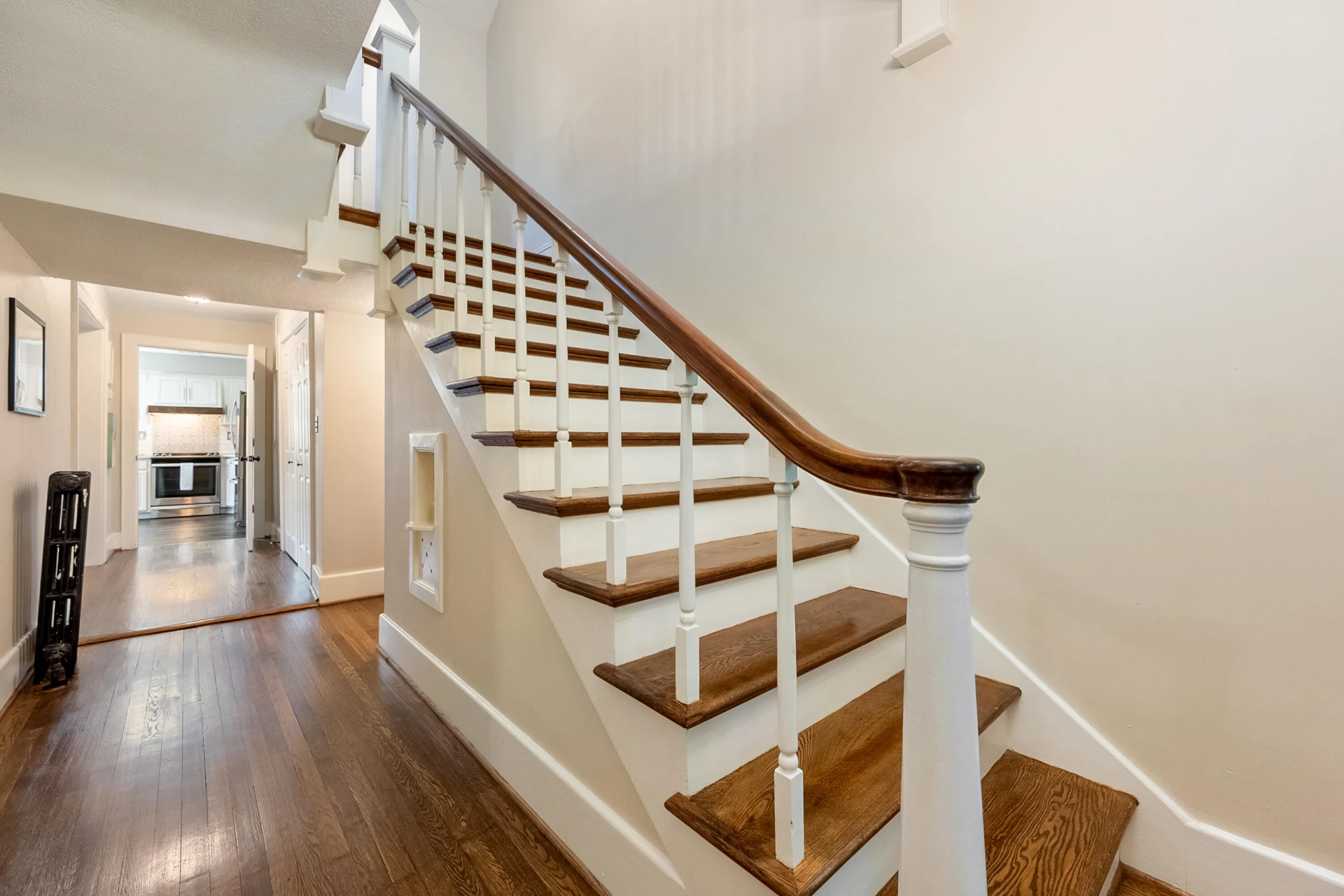 2310 Martin LN - Photo 45