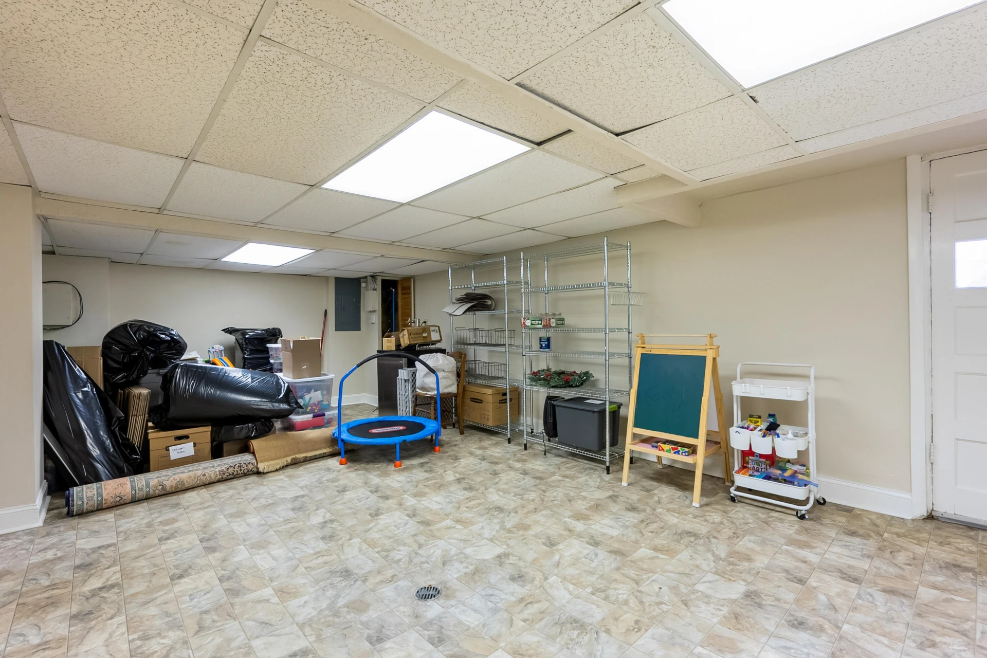 2310 Martin LN - Photo 73