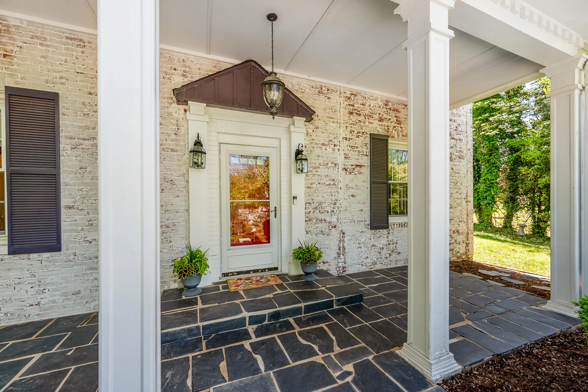 2310 Martin LN - Photo 8