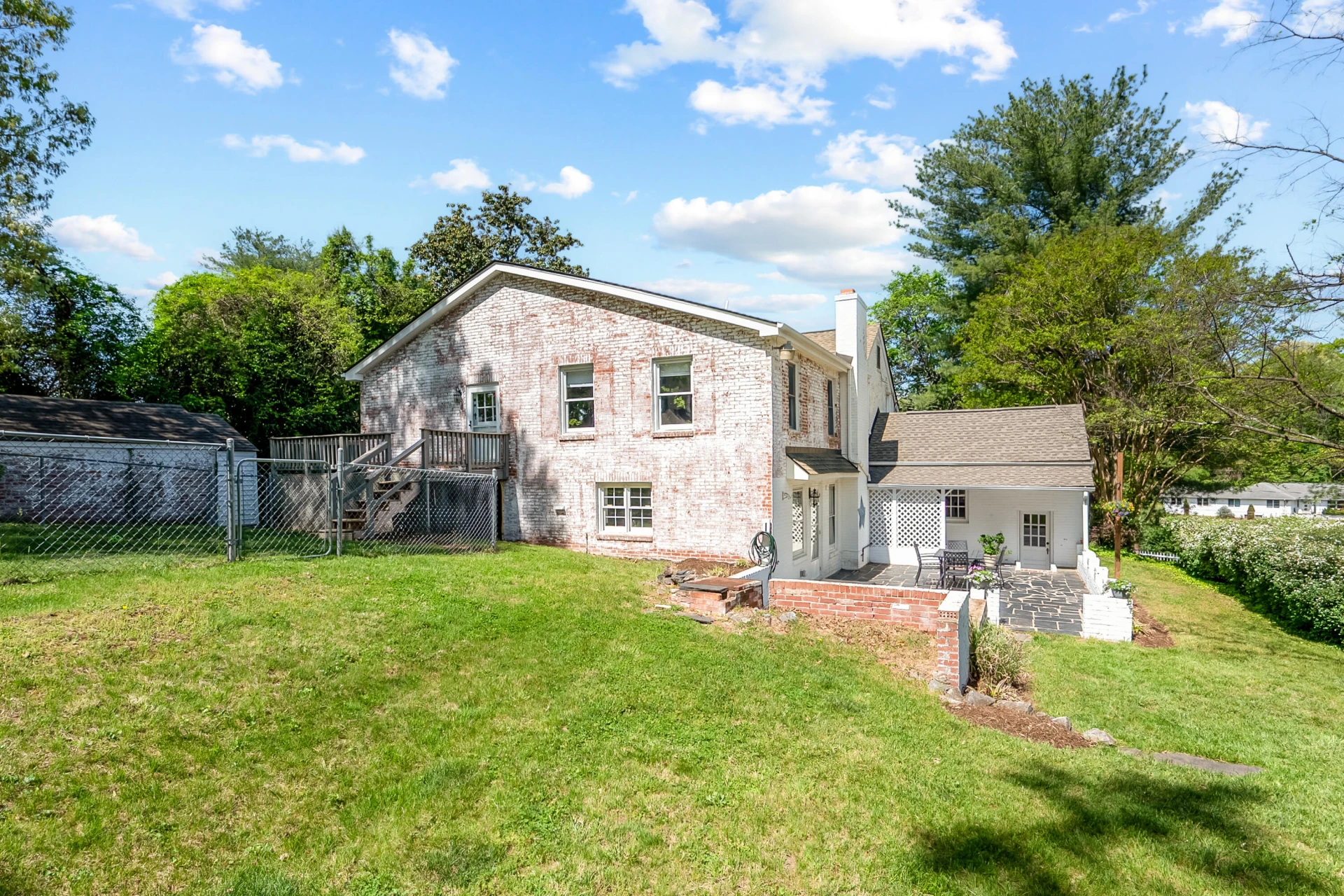 2310 Martin LN - Photo 85
