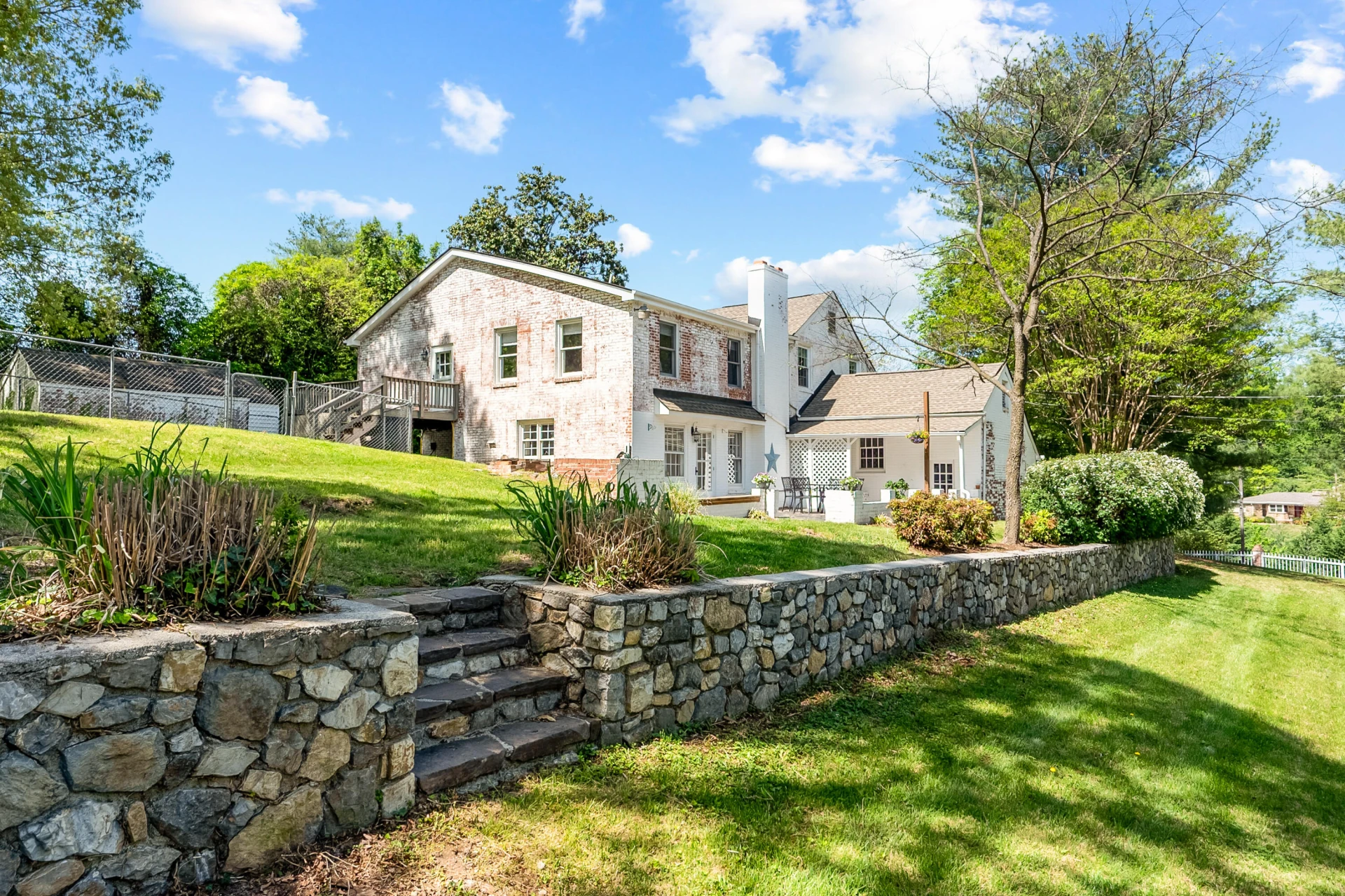 2310 Martin LN - Photo 88