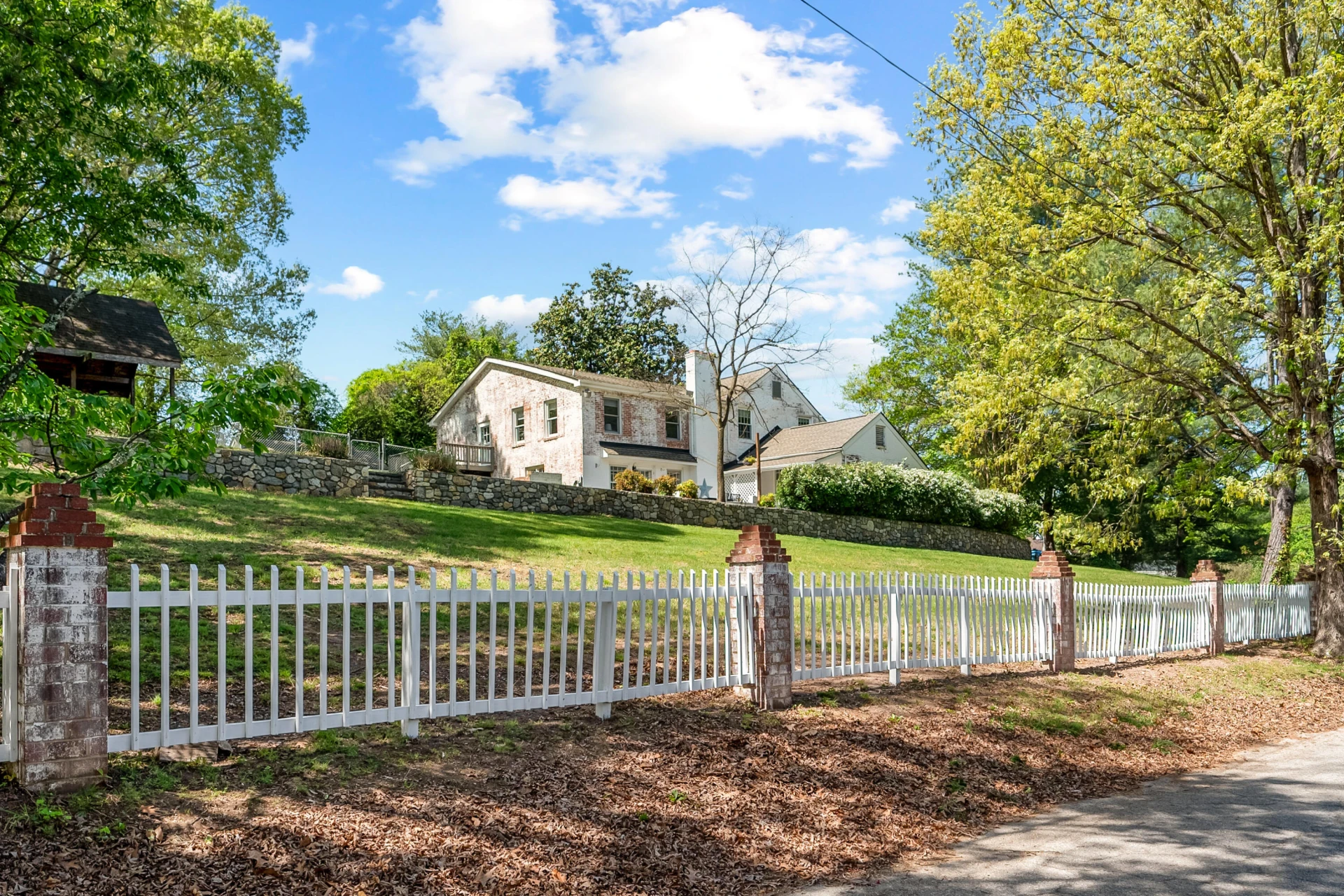2310 Martin LN - Photo 90