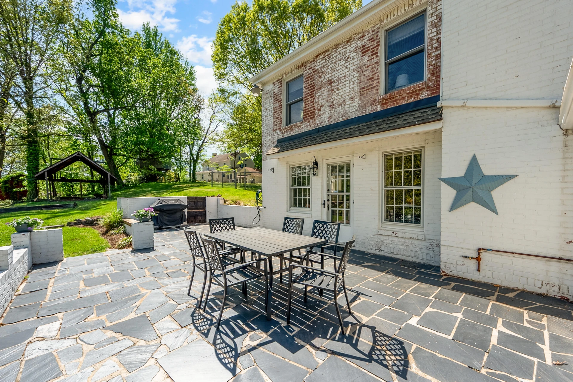 2310 Martin LN - Photo 96