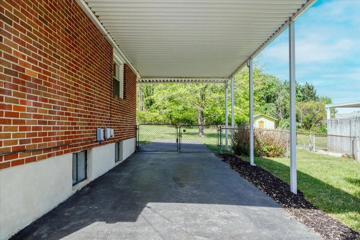 1124 Hartsook BLVD - Photo 30