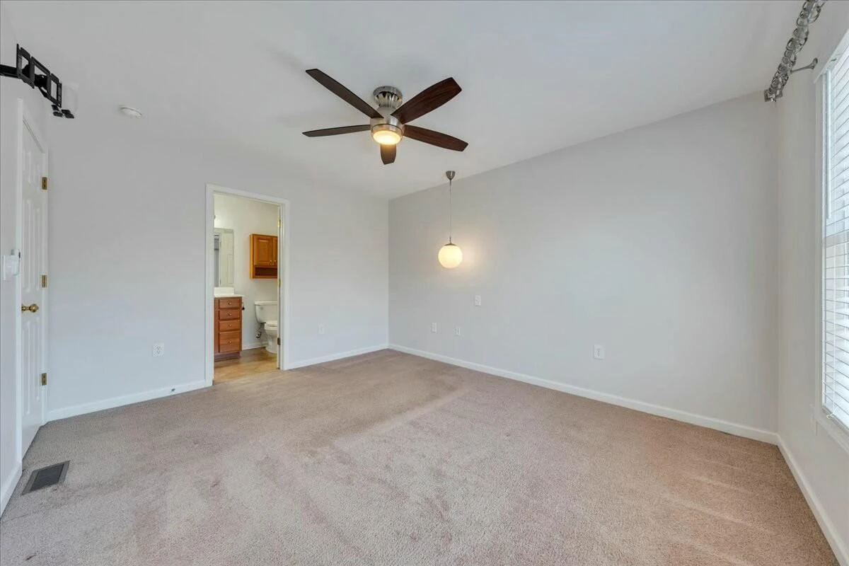 223 Ross ST - Photo 11
