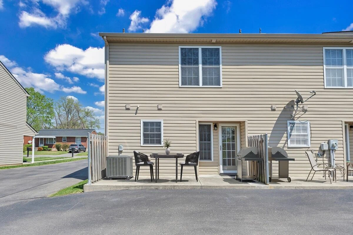 223 Ross ST - Photo 16