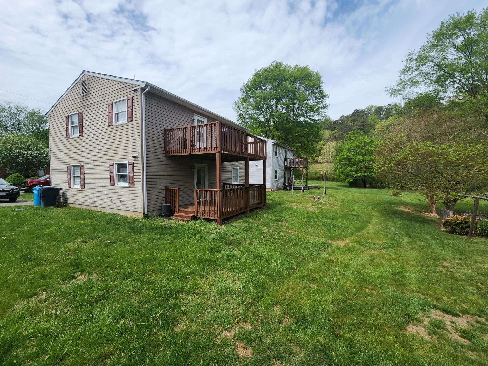 1028 Ray RD - Photo 2